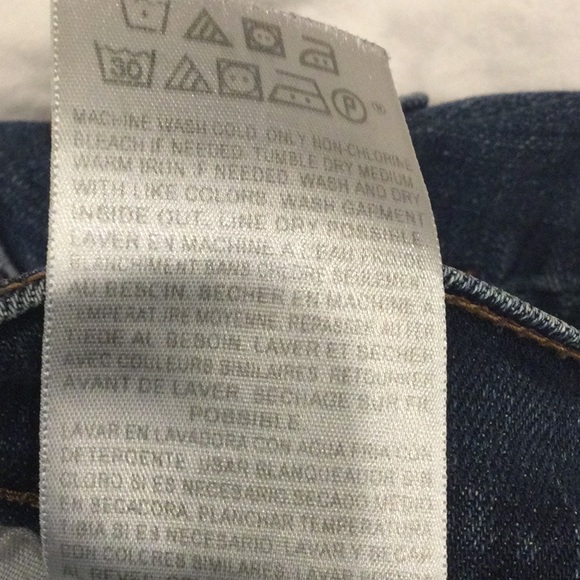 Levi’s Straight Leg Dark Wash 505 Back Flap Pocket Jeans Size 6M - Picture 6 of 7